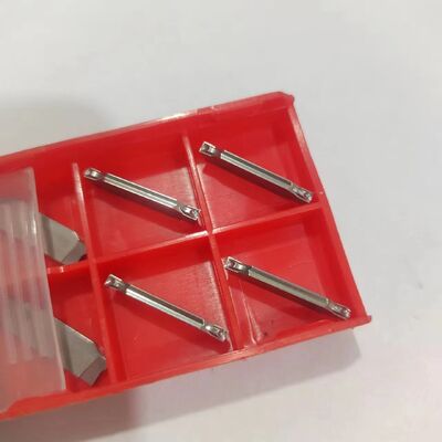 comprar Insertos de carburo de tungsteno sin recubrimiento resistentes a la flexión 14.4 G/CM3 para mecanizado de acero inoxidable online manufacture