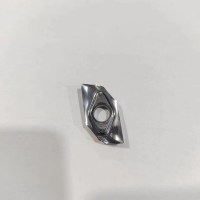 Un buen precio. El carburo de tungsteno de alta resistencia de la precisión HM90APCR160520 inserta para procesar el arrabio en línea